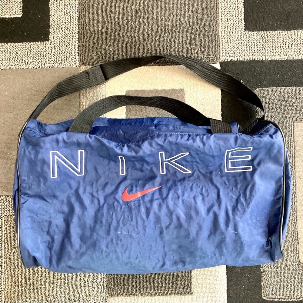 Vintage Nike Sport / Gym Bag - Picture 8 of 12